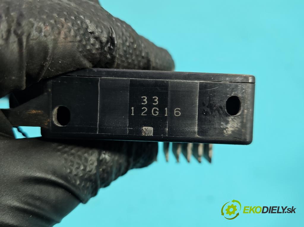 Mazda 5  2005-2010 2.0 citd 110 HP manual 81 kW 1998 cm3 5- Relé: ventilátoru 499300-3330