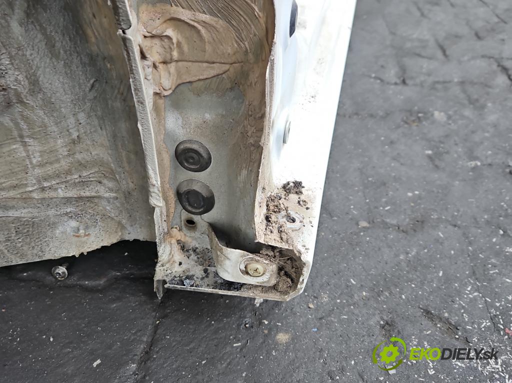 Dacia Sandero III 2020- 1.0 SCe 480) 91KM manual 67 kW 999 cm3 5- práh levý  (Karoserie ostatní)