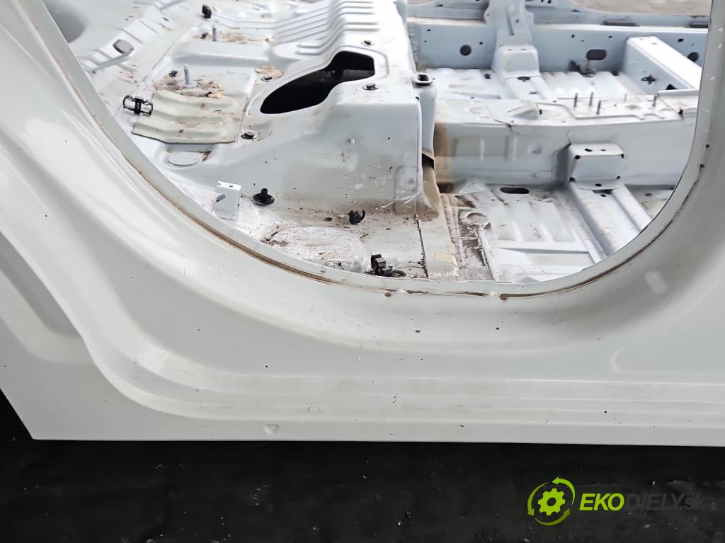 Dacia Sandero III 2020- 1.0 SCe 480) 91KM manual 67 kW 999 cm3 5- práh pravý  (Karoserie ostatní)