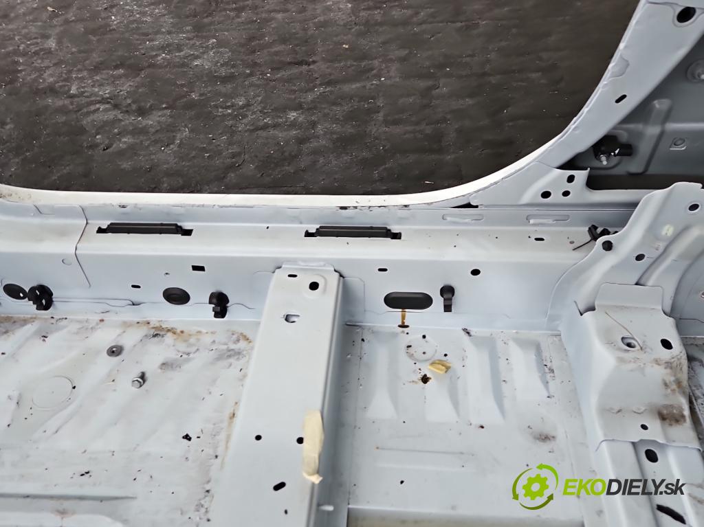 Dacia Sandero III 2020- 1.0 SCe 480) 91KM manual 67 kW 999 cm3 5- práh pravý  (Karoserie ostatní)