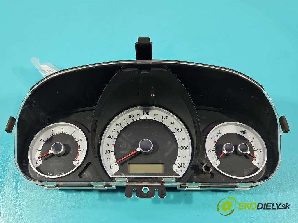 Kia Ceed I 2006-2012 1.4 16V 109 HP manual 80 kW 1396 cm3 5- prístrojovka/ budíky  (Prístrojová doska)