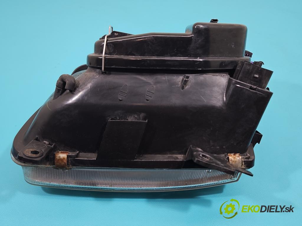 Vw Polo III 6N 1994-2001 1.0 mpi 50KM manual 37 kW 999 cm3 5- Reflektor: pravý  (Svetlo predné pravé)