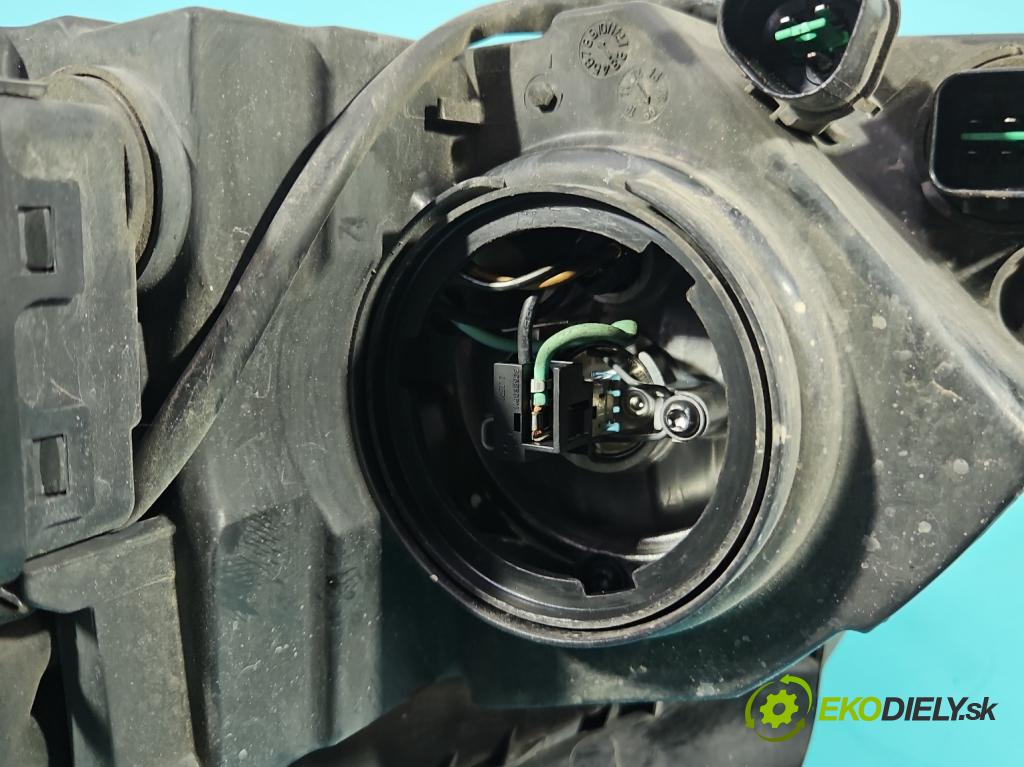 Hyundai I30 I 2007-2012 1.4 16V 109 HP manual 80.2 kW 1396 cm3 5- Reflektor: pravý 92102-2R000 (Svetlo predné pravé)