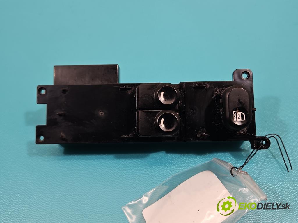 Hyundai I30 I 2007-2012 1.4 16V 109 hp manual 80,2 kW 1396 cm3 5- Přepínač oken zpětných zrcátek 93570-2L100