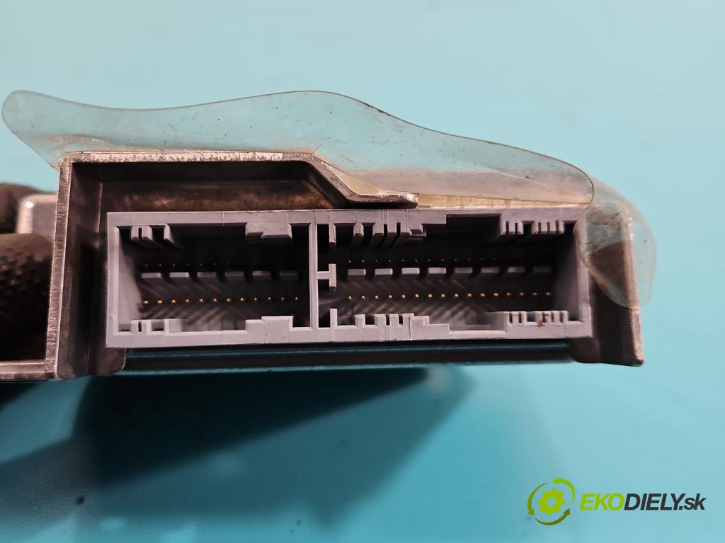 Hyundai I30 I 2007-2012 1.4 16V 109 hp manual 80.2 kW 1396 cm3 5- kokpit,přistrojova deska