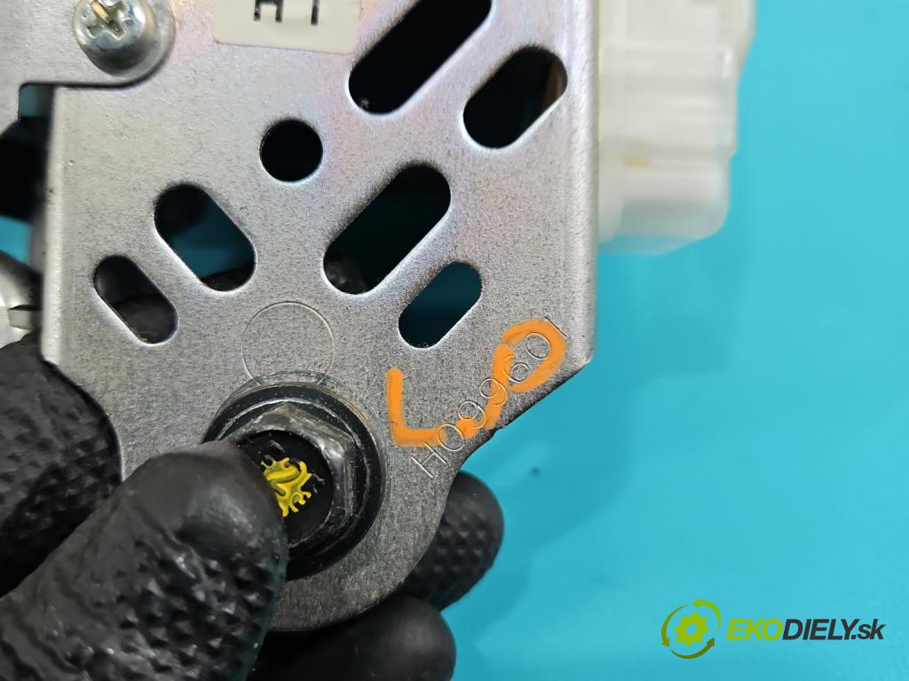 Hyundai I30 I 2007-2012 1.4 16V 109 hp manual 80.2 kW 1396 cm3 5- kokpit,přistrojova deska