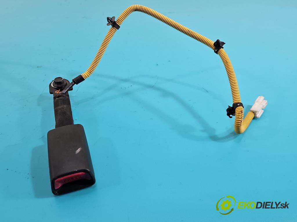 Hyundai I30 I 2007-2012 1.4 16V 109 hp manual 80.2 kW 1396 cm3 5- kokpit,přistrojova deska