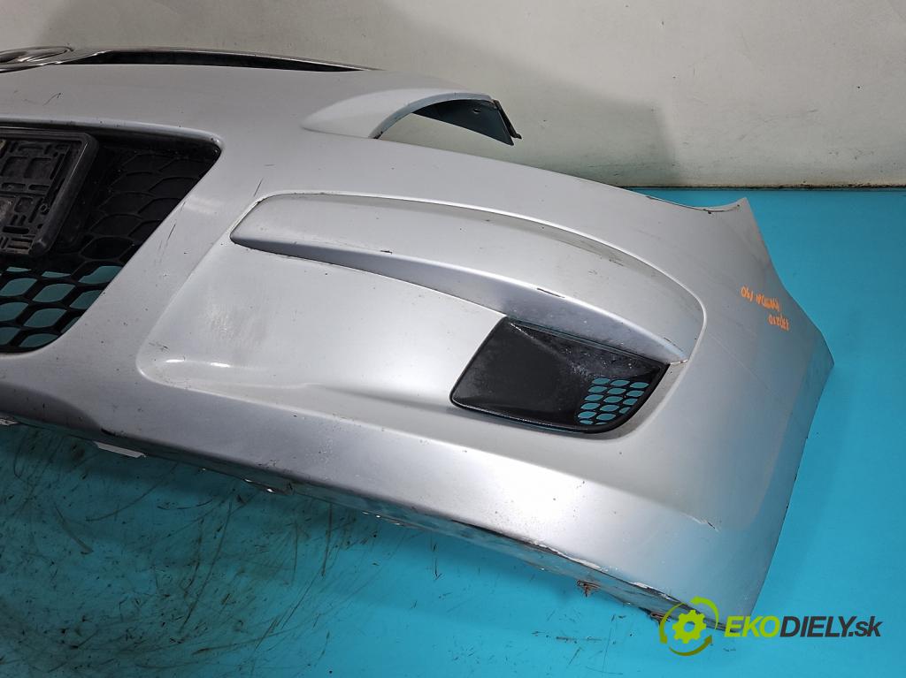 Hyundai I30 I 2007-2012 1.4 16V 109 hp manual 80.2 kW 1396 cm3 5- nárazník přední  (Klika dveří ostatní)