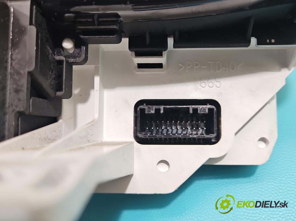 Toyota Yaris II 2005-2011 1.4 D4D 90 HP automatic 66 kW 1364 cm3 5- prístrojovka/ budíky 83800-0D630 (Prístrojová doska)