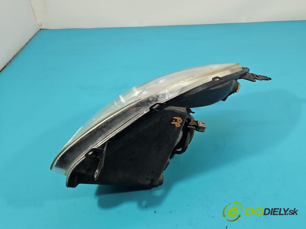 Suzuki Swift Mk6 2005-2010 1.3 16V (M13A) 92 HP manual 68 kW 1328 cm3 5- Reflektor: pravý  (Svetlo predné pravé)