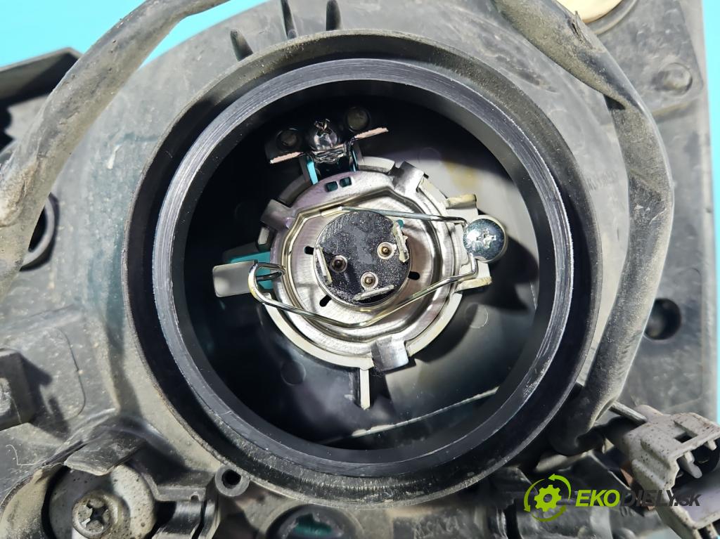 Suzuki Swift Mk6 2005-2010 1.3 16V (M13A) 92 HP manual 68 kW 1328 cm3 5- Reflektor: pravý  (Svetlo predné pravé)