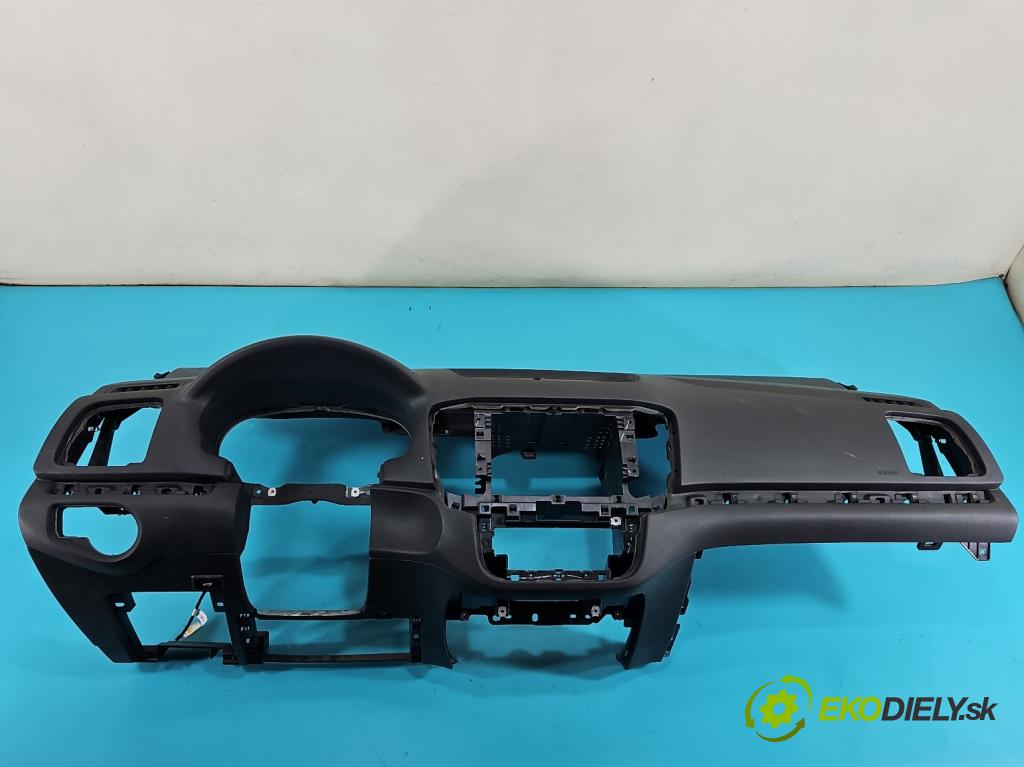 Vw Sharan II 2010-2022 2.0 tdi 177 hp automatic 130 kW 1968 cm3 5- kokpit,přistrojova deska 