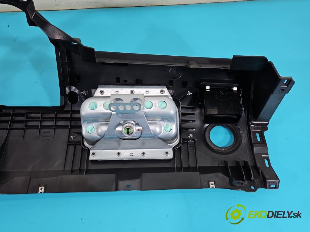 Ford C-Max I 2003-2010 1.8 tdci 116 hp manual 85 kW 1753 cm3 5- kokpit,přistrojova deska