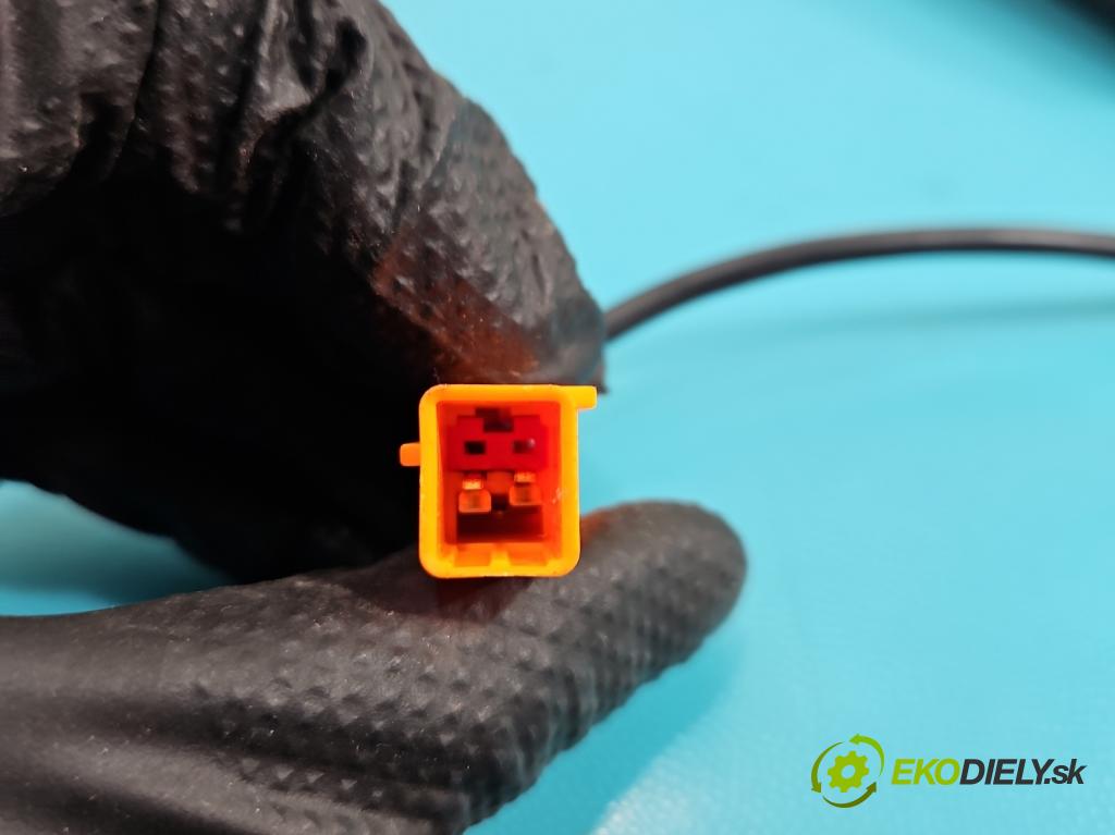 Ford C-Max I 2003-2010 1.8 tdci 116 hp manual 85 kW 1753 cm3 5- kokpit,přistrojova deska