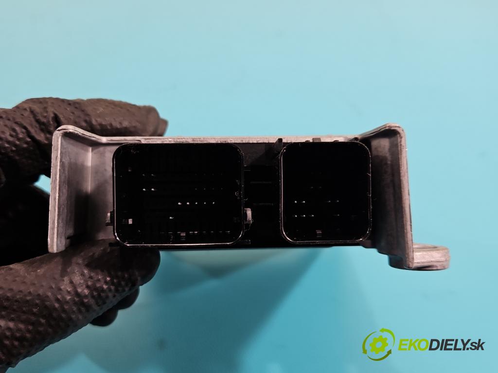 Ford C-Max I 2003-2010 1.8 tdci 116 hp manual 85 kW 1753 cm3 5- kokpit,přistrojova deska