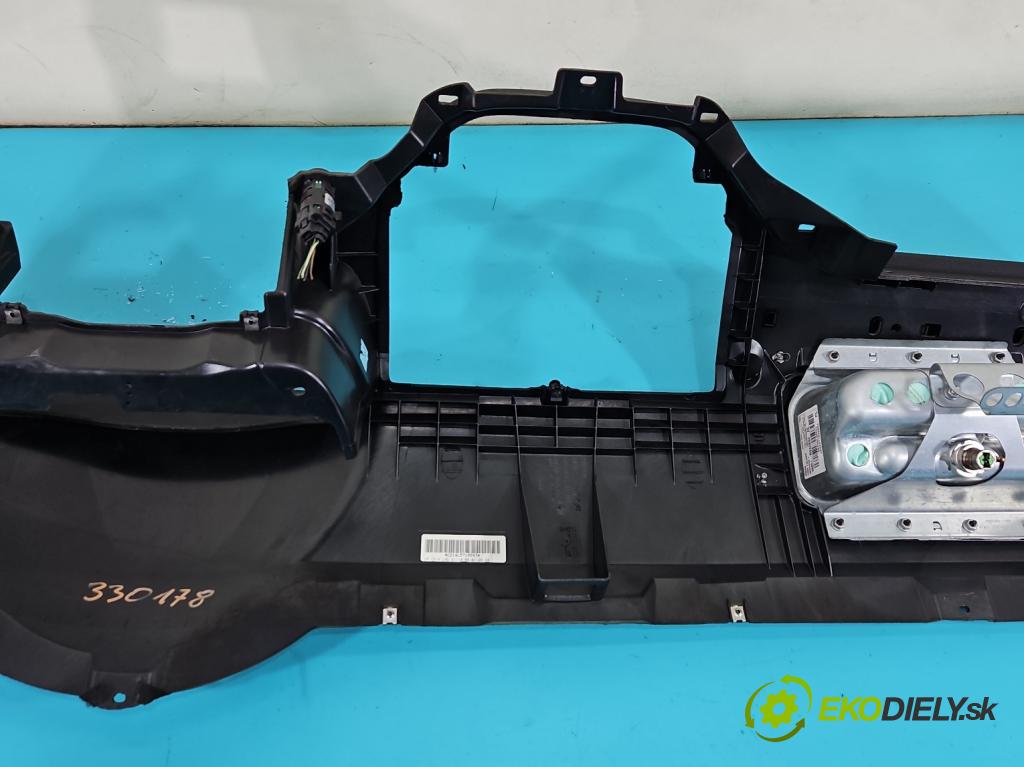 Ford C-Max I 2003-2010 1.8 tdci 116 hp manual 85 kW 1753 cm3 5- kokpit,přistrojova deska