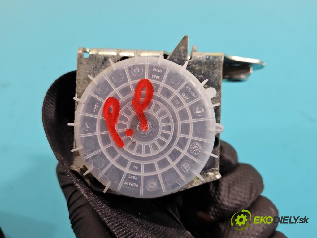 Ford C-Max I 2003-2010 1.8 tdci 116 hp manual 85 kW 1753 cm3 5- kokpit,přistrojova deska