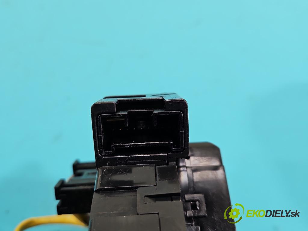 Ford C-Max I 2003-2010 1.8 tdci 116 hp manual 85 kW 1753 cm3 5- kokpit,přistrojova deska