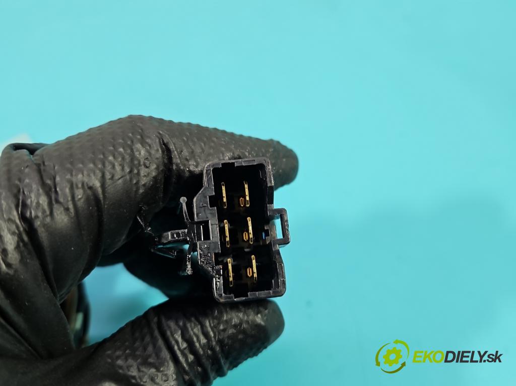 Kia Ceed I 2006-2012 1.4 16V 109 HP manual 80 kW 1396 cm3 5- Spínačka (Spínacia skrinka)