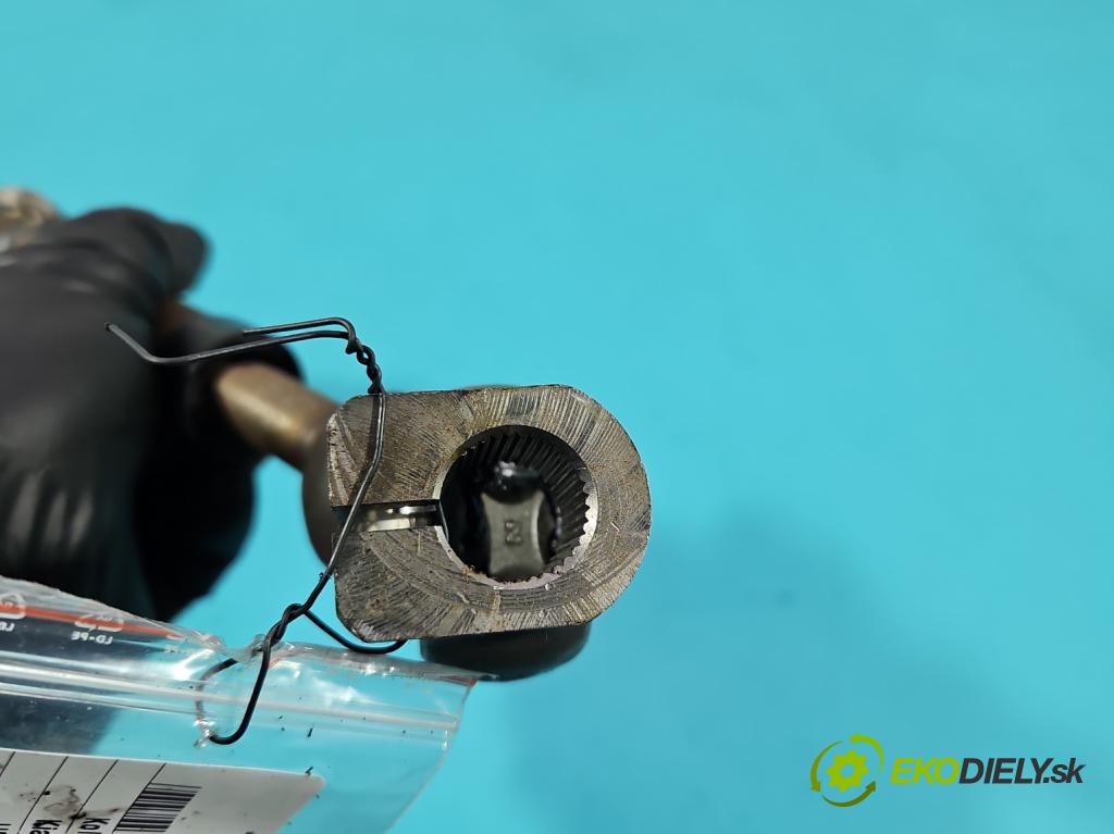 Kia Ceed I 2006-2012 1.4 16V 109 hp manual 80 kW 1396 cm3 5- Sloupek volant  (Tyč řízení (volantu))