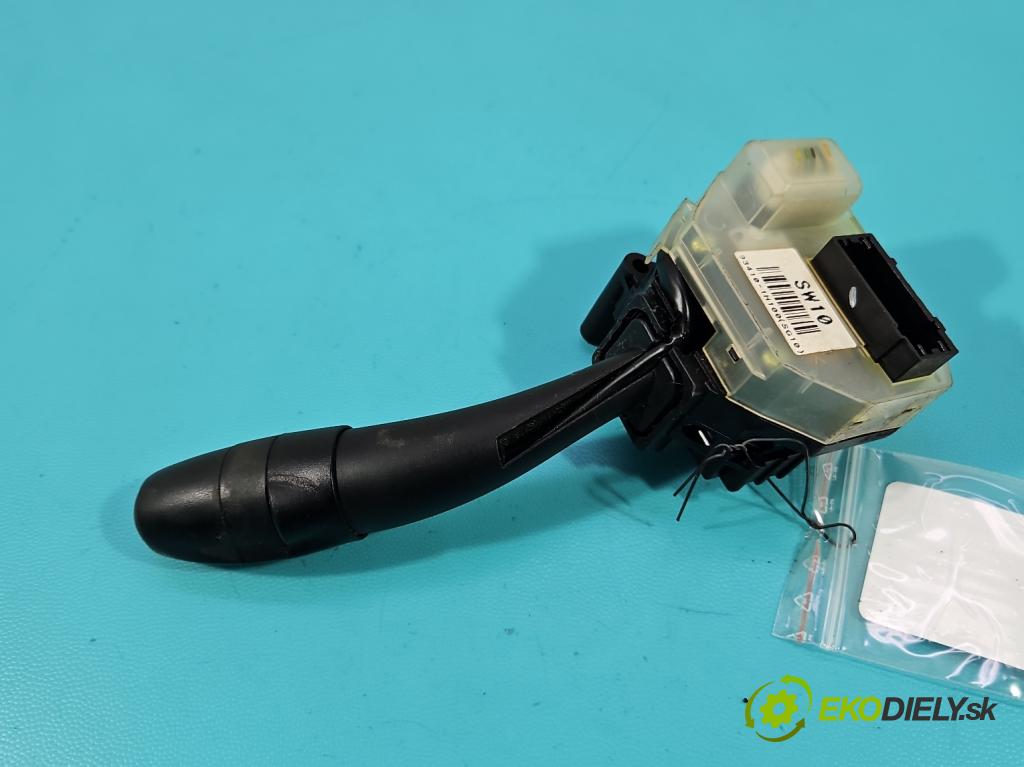 Kia Ceed I 2006-2012 1.4 16V 109 HP manual 80 kW 1396 cm3 5- prepínač smeroviek 93410-1H100 (Prepínacie páčky pod volantom)