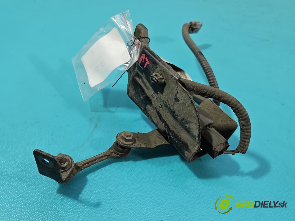 Suzuki SX4 S-Cross 2013-2021 1.4 T 140 HP manual 103 kW 1373 cm3 5- snímač nastavenia xenon A193027-2 (Snímač)