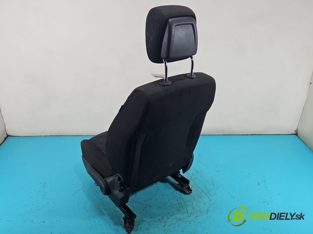 Kia Ceed I 2006-2012 1.4 16V 109 HP manual 80 kW 1396 cm3 5- Sedačka ľavý  (Sedadlo)