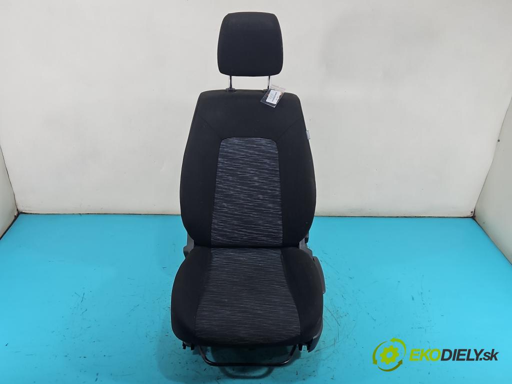 Kia Ceed I 2006-2012 1.4 16V 109 HP manual 80 kW 1396 cm3 5- Sedačka ľavý  (Sedadlo)