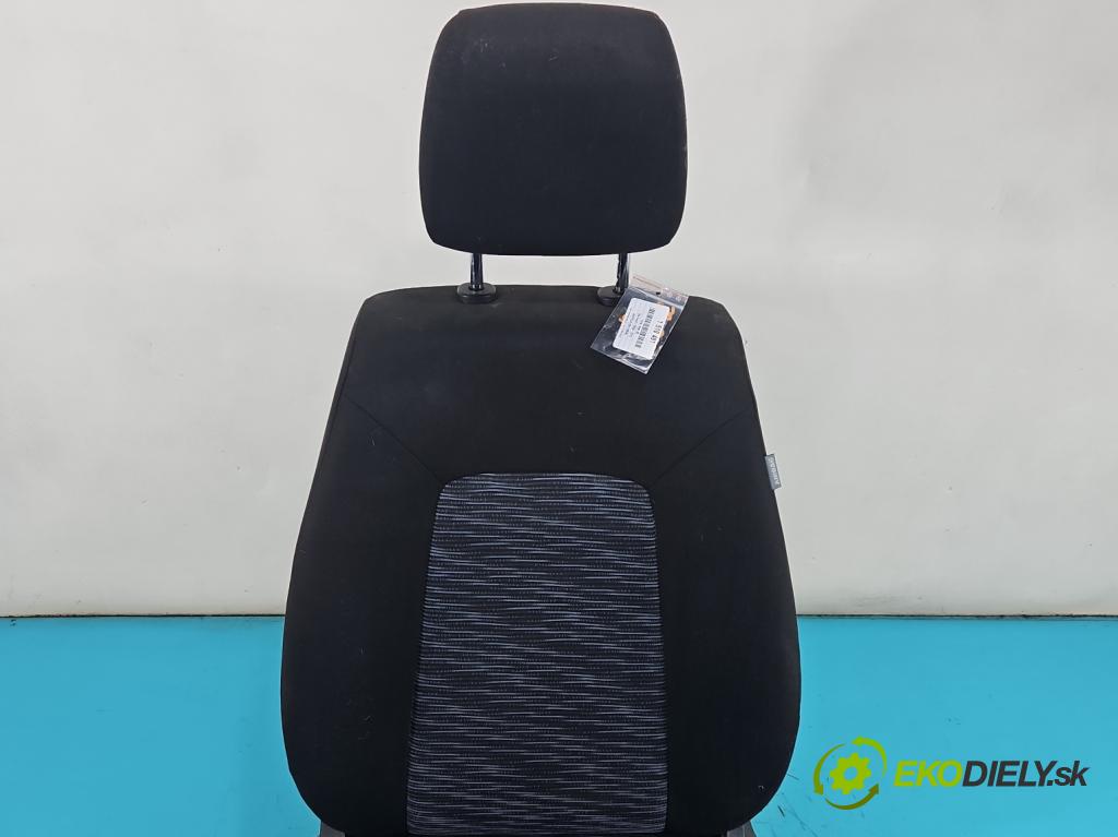 Kia Ceed I 2006-2012 1.4 16V 109 HP manual 80 kW 1396 cm3 5- Sedačka ľavý  (Sedadlo)