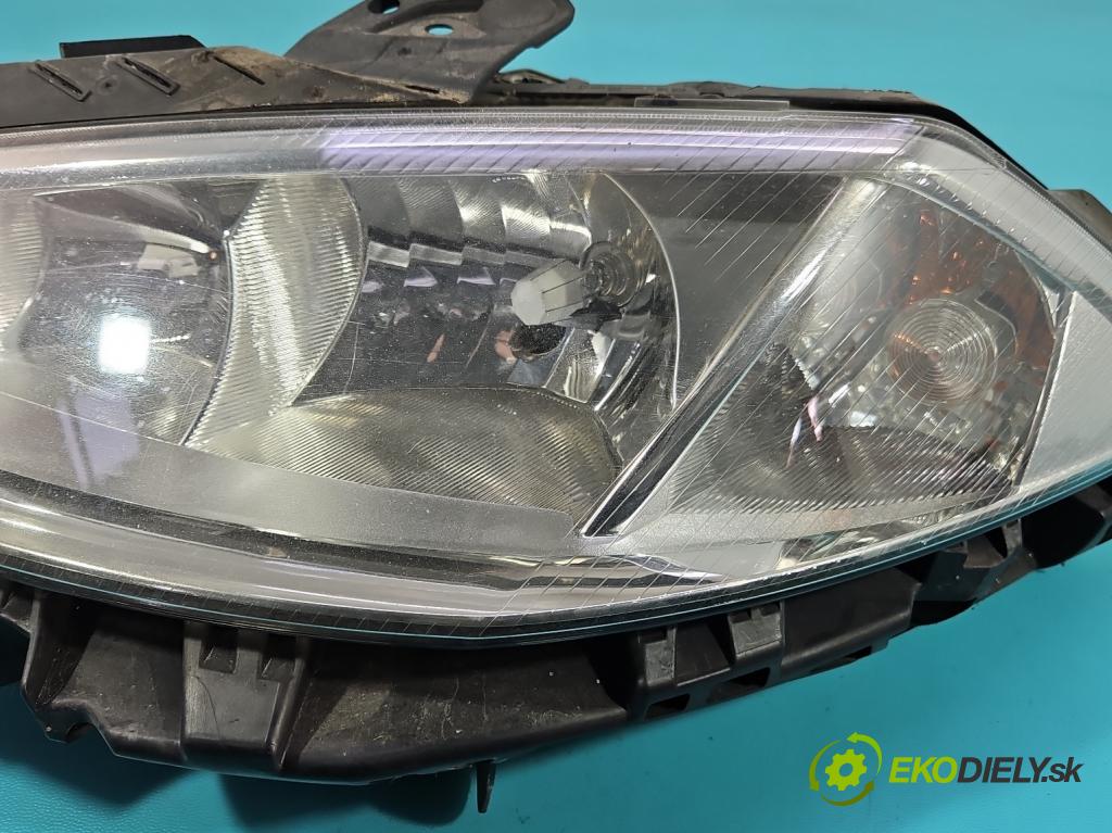 Renault Megane II 2003-2008 1.5 dci 82 hp manual 60 kW 1461 cm3 5- světlo levý 89306990 (Klika dveří ostatní)