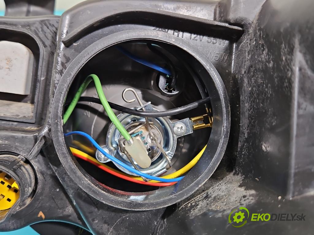 Alfa romeo 147 1.9 jtd 150 hp manual 110 kW 1910 cm3 5- světlo pravý  (Pravé přední světlo)