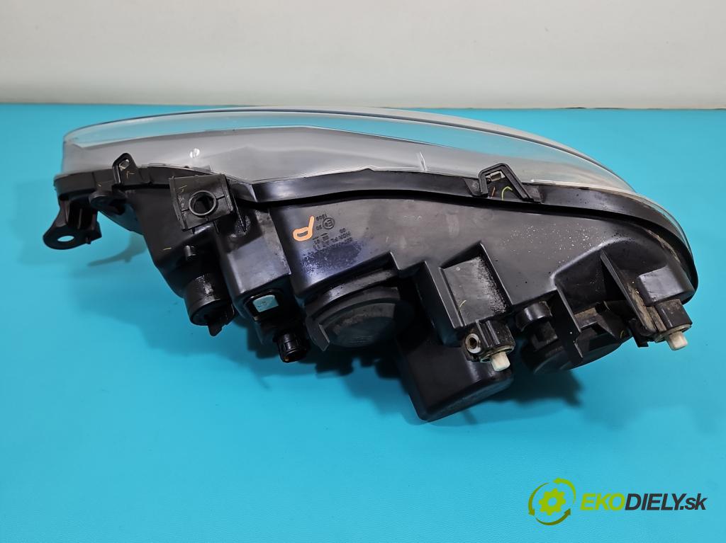 Alfa romeo 147 1.9 jtd 150 hp manual 110 kW 1910 cm3 5- světlo pravý  (Pravé přední světlo)