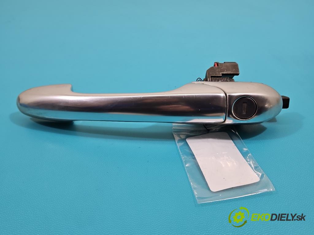 Alfa romeo 147 1.9 jtd 150 hp manual 110 kW 1910 cm3 5- klika přední levé  (Vnější přední levá klika dveří)