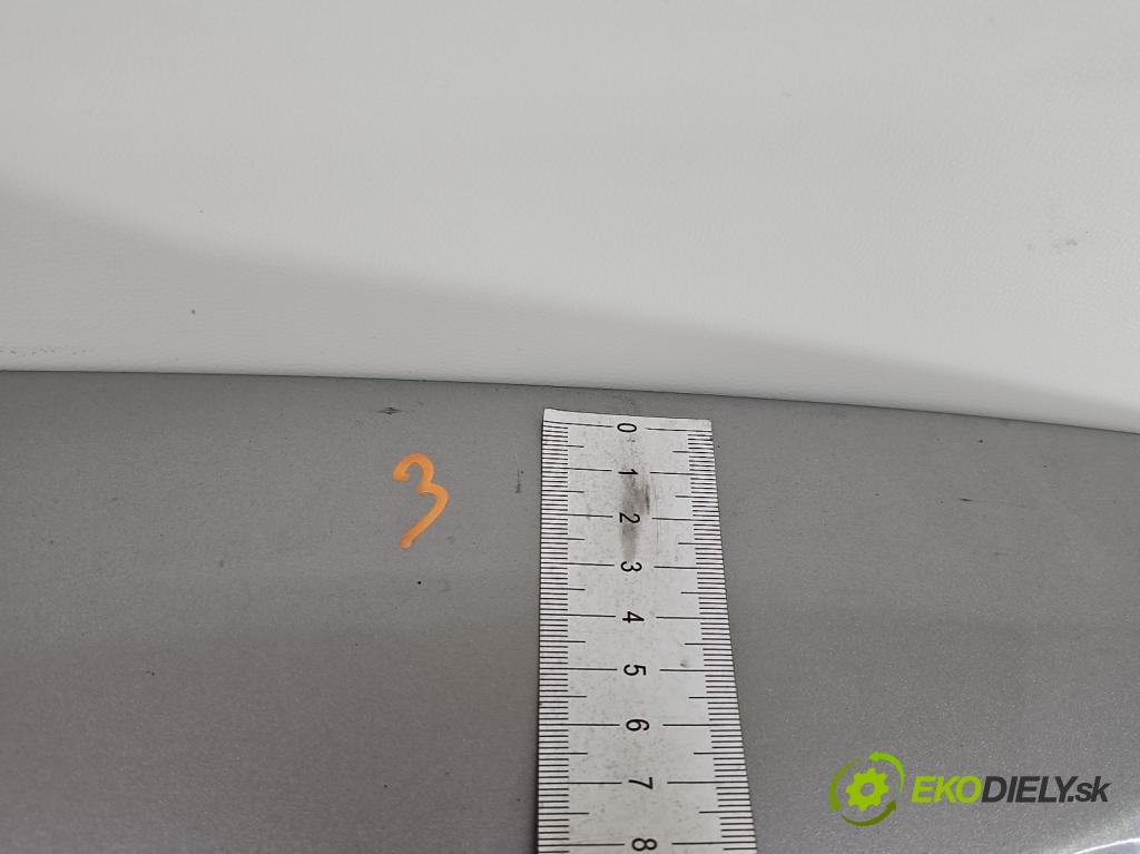 Toyota Yaris II 2005-2011 1.4 D4D 90 hp automatic 66 kW 1364 cm3 5- zadní kufrové dveře  (Zadní kapota (kufr))