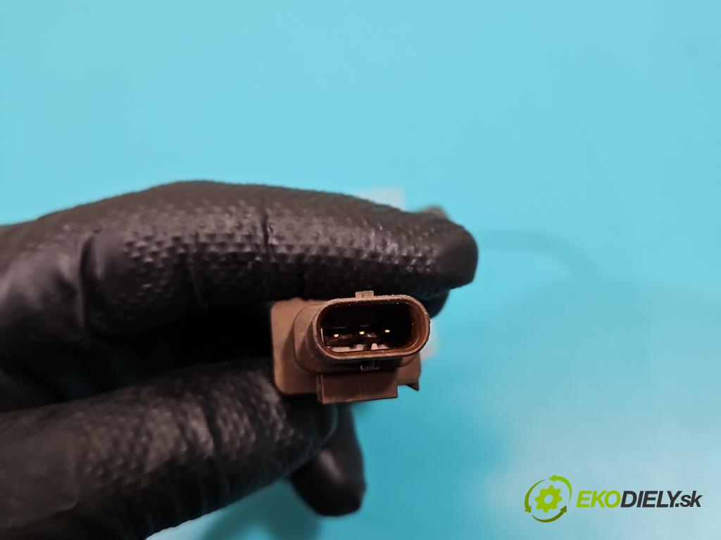 Skoda Superb III 2015-2024 2.0 tdi 190 HP automatic 140 kW 1968 cm3 5- snímač teploty: výfukové 04L919529D (Snímač)