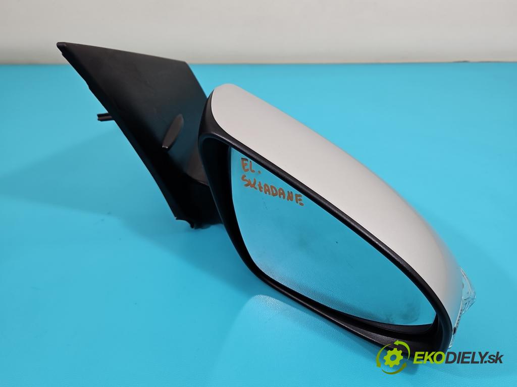 Toyota Auris II 2012-2018 1.6 16V 132 hp manual 97 kW 1598 cm3 5- zpětné zrcátko pravé  (Klika dveří ostatní)