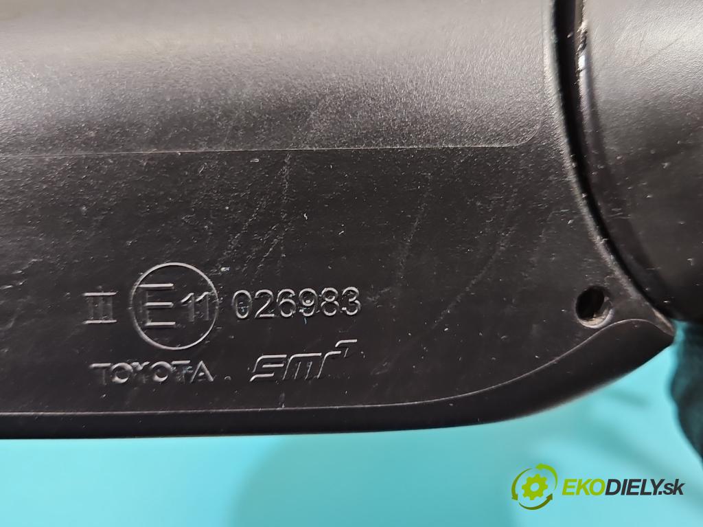 Toyota Auris II 2012-2018 1.6 16V 132 hp manual 97 kW 1598 cm3 5- zpětné zrcátko pravé  (Klika dveří ostatní)