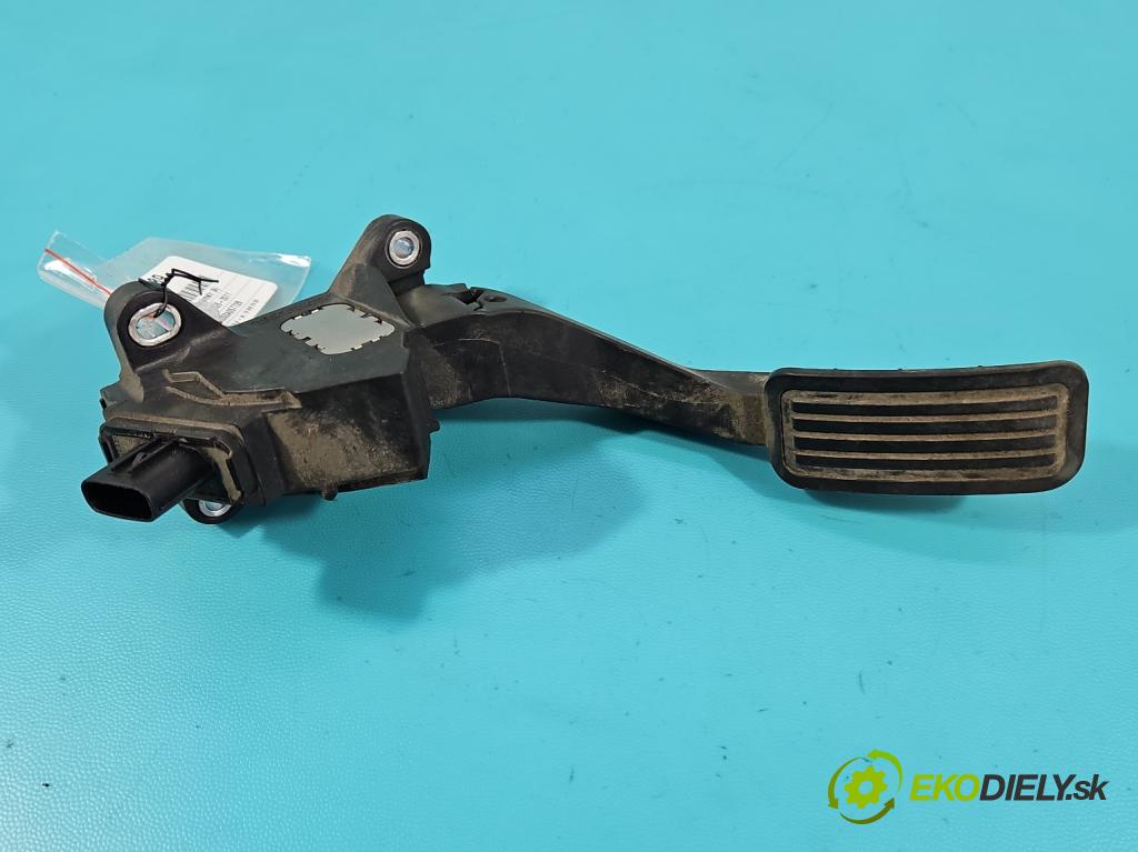 Toyota Yaris II 2005-2011 1.4 D4D 90 hp automatic 66 kW 1364 cm3 5- pedal plyn: potenciometr: 781100-D030