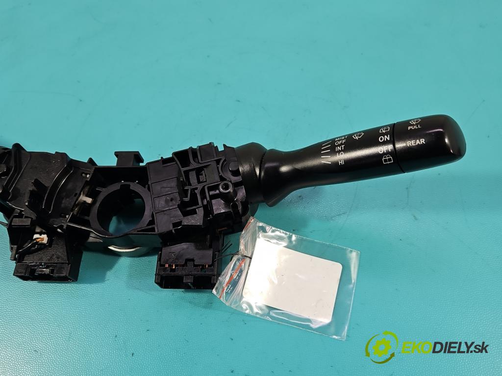 Toyota Yaris II 2005-2011 1.4 D4D 90 HP automatic 66 kW 1364 cm3 5- prepínač komplex: 0D09017F143 (Prepínacie páčky pod volantom)