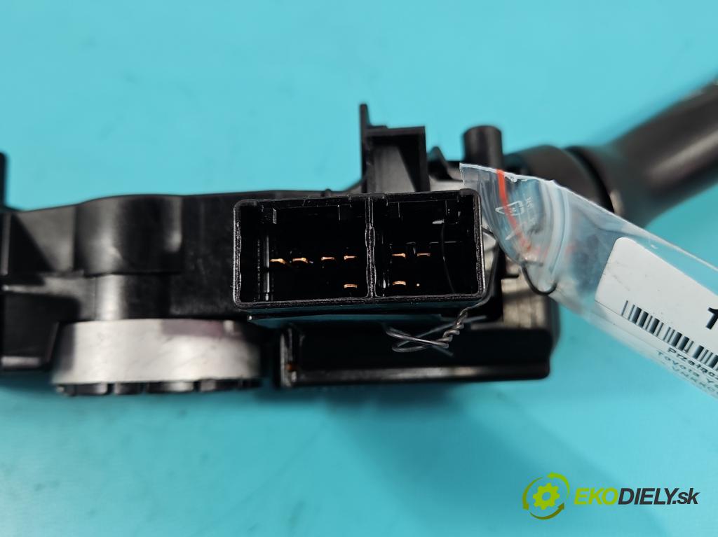 Toyota Yaris II 2005-2011 1.4 D4D 90 HP automatic 66 kW 1364 cm3 5- prepínač komplex: 0D09017F143 (Prepínacie páčky pod volantom)