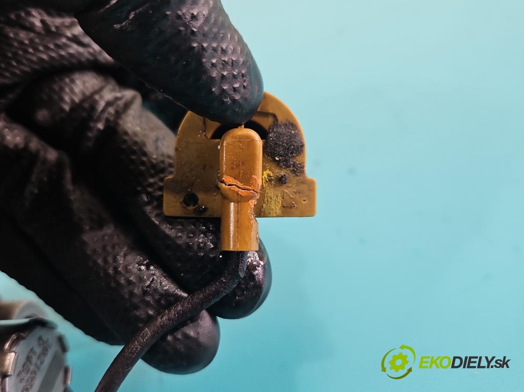 Dacia Sandero III 2020- 1.0 SCe: 480) 91 KM manual 67 kW 999 cm3 5- čerpadlo oleja: 150008447R (Olejová pumpa)