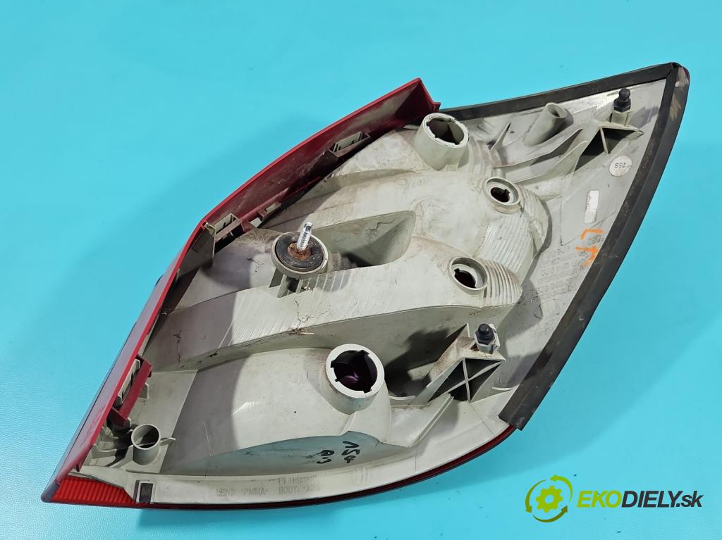 Skoda Fabia II 2007-2014 1.2 12V 69KM manual 51 kW 1198 cm3 5- svetlo / reflektor zadné ľavé 5J6945095 (Kľučka dverí ostatné)