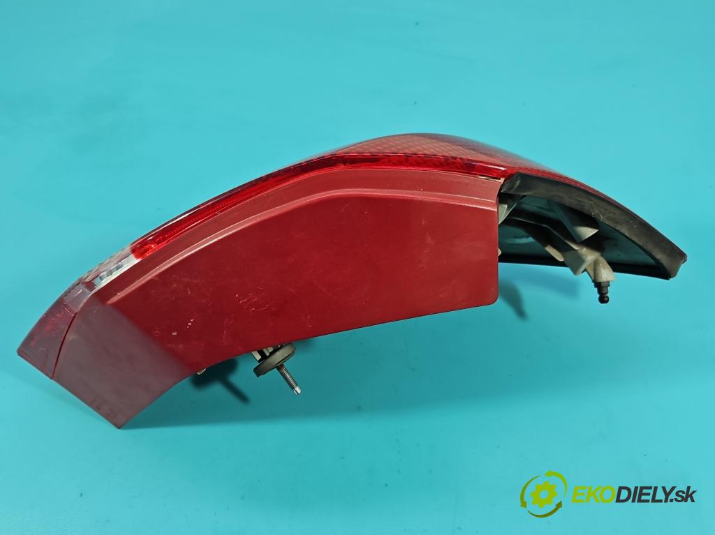 Skoda Fabia II 2007-2014 1.2 12V 69KM manual 51 kW 1198 cm3 5- svetlo / reflektor zadné ľavé 5J6945095 (Kľučka dverí ostatné)