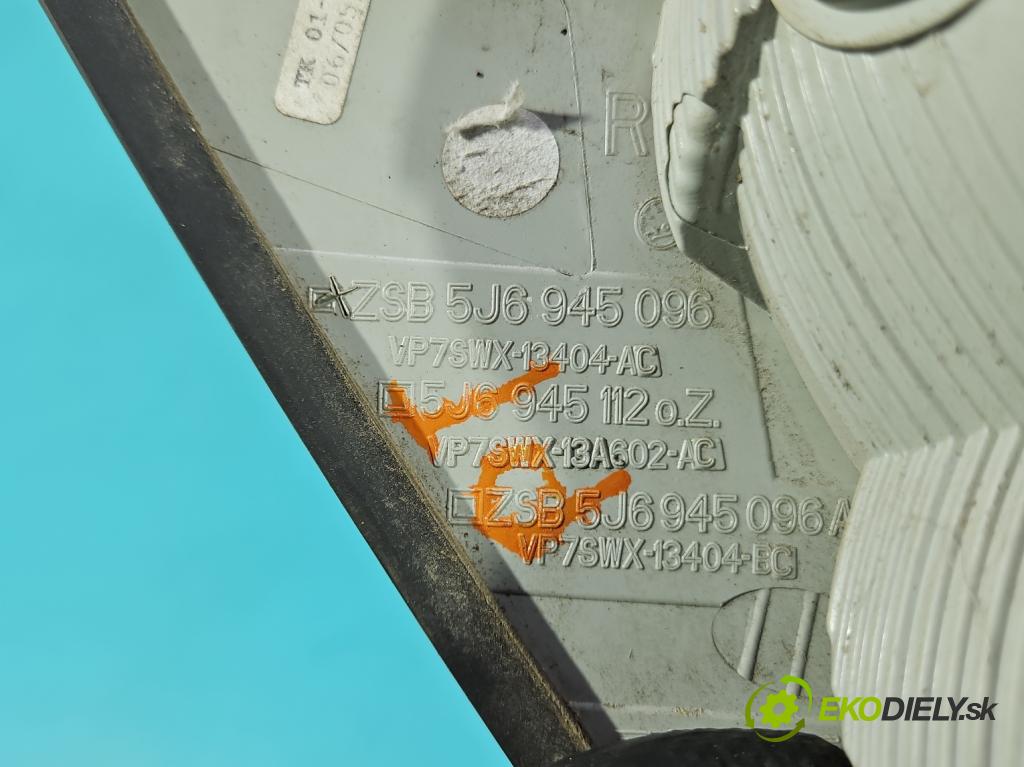Skoda Fabia II 2007-2014 1.2 12V 69KM manual 51 kW 1198 cm3 5- svetlo / reflektor zadné pravé 5J6945096 (Kľučka dverí ostatné)