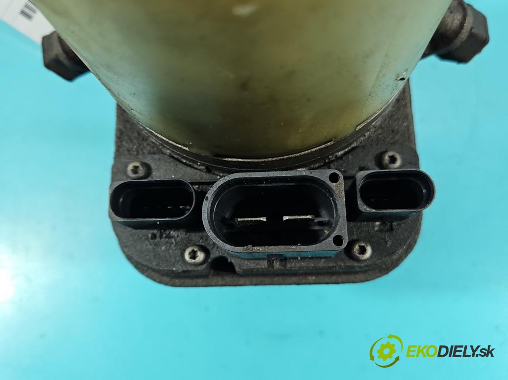 Skoda Fabia II 2007-2014 1.2 12V 69KM manual 51 kW 1198 cm3 5- čerpadlo posilovač 6R0423156 (Servočerpadlo)