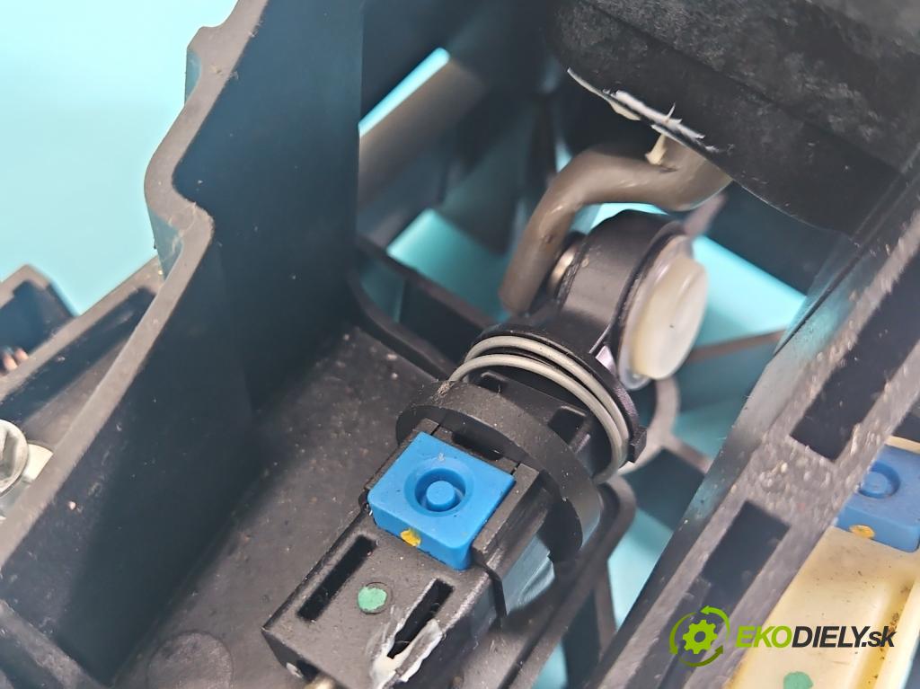 Opel Astra IV 2009-2015 1.6 16v 116 HP manual 85 kW 1598 cm3 5- Páka: Změny: stupeň,rýchlosť 55596533 (Rýchlostná páka (kulisa))