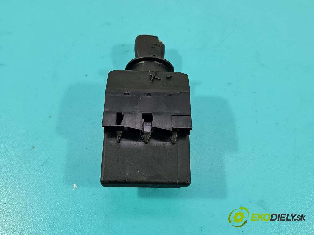 Mercedes C W203 2000-2007 2.0 kompressor 163 HP manual 120 kW 1998 cm3 3- Spínačka 2035450508 (Spínacia skrinka)