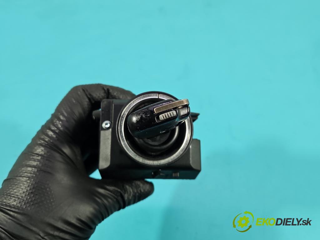 Mercedes C W203 2000-2007 2.0 kompressor 163 HP manual 120 kW 1998 cm3 3- Spínačka 2035450508 (Spínacia skrinka)