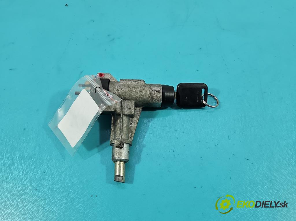 Audi 80 B4 1991-1994 1.9 tdi 90 HP manual 66 kW 1896 cm3 5- Spínačka 893905851D (Spínacia skrinka)