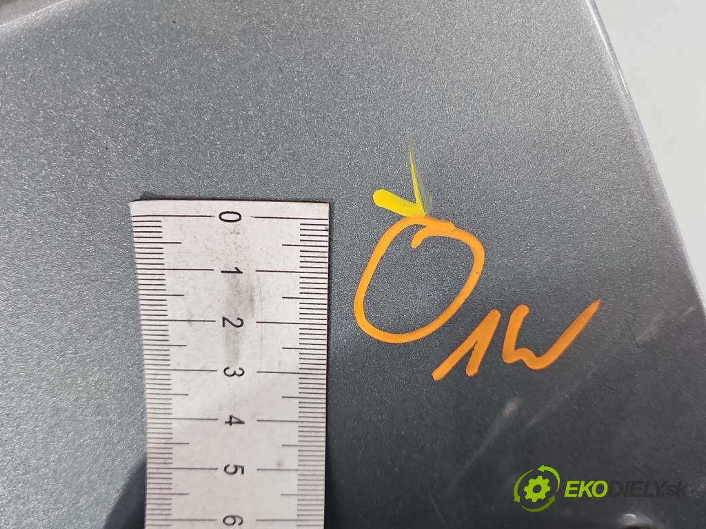 Toyota Yaris II 2005-2011 1.4 D4D 90 hp automatic 66 kW 1364 cm3 5- blatnik přední levý  (Levý přední blatník)